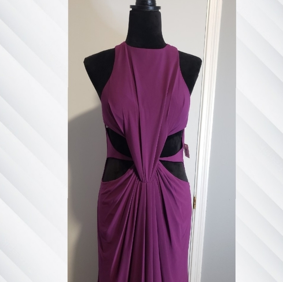 ASPEED Gown - Picture 5 of 14